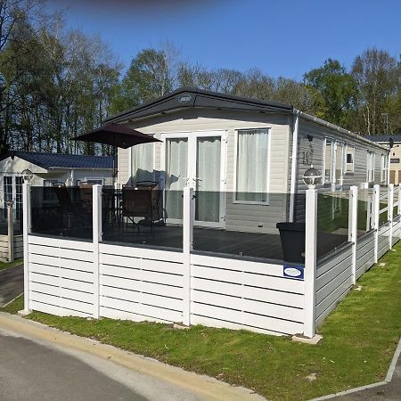 Lakeside Holiday Home Гастингс Экстерьер фото