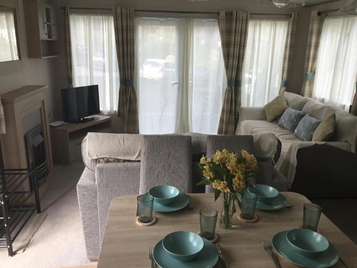 Lakeside Holiday Home Гастингс Экстерьер фото