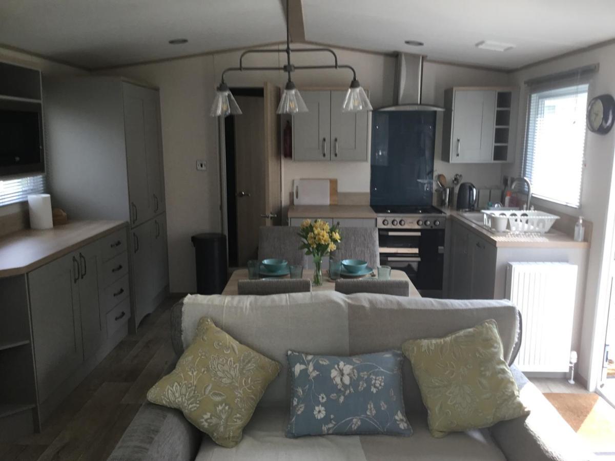 Lakeside Holiday Home Гастингс Экстерьер фото